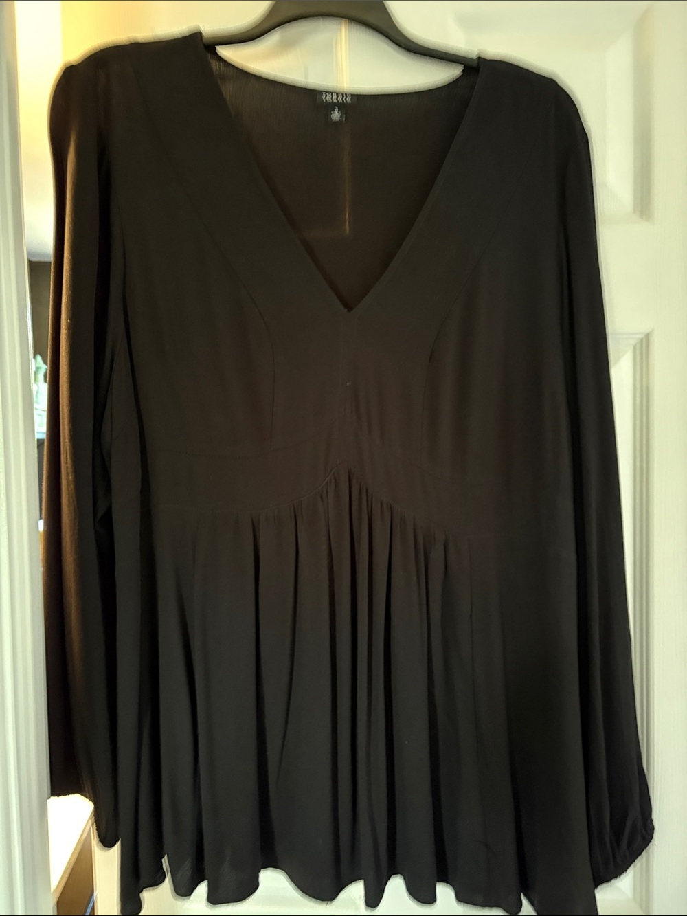 Plus Size Torrid Black Long Sleeve V-Neck Peplum Top